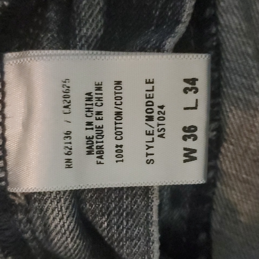 Guess Jeans 36x30 - Picture 5 of 6